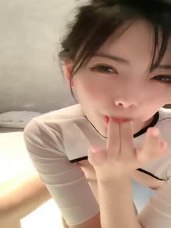 这美女的奶真是极品粉色逼又嫩叫人如何不搞她呢
