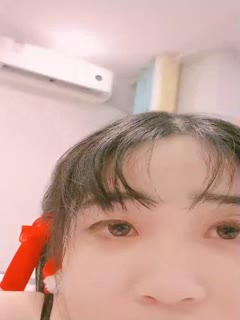 渣女集中营全程露脸无毛白虎萝莉小妹舌吻吃奶子玩逼道具抽插跟狼友互动撩骚几个小妹总有你喜欢的一款