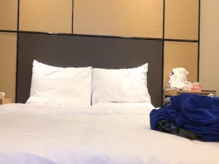 胖子哥实在太猛妹子被干的一脸无奈